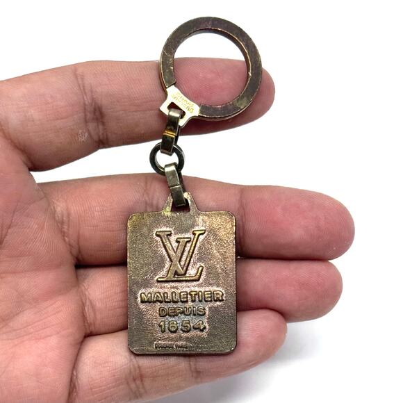 Louis Vuitton ‘Malletier’ Keychain - Picture 2 of 8